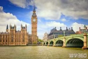 British Newspaper and Media Culture: Tradition, Supervision and Public Opinion Values