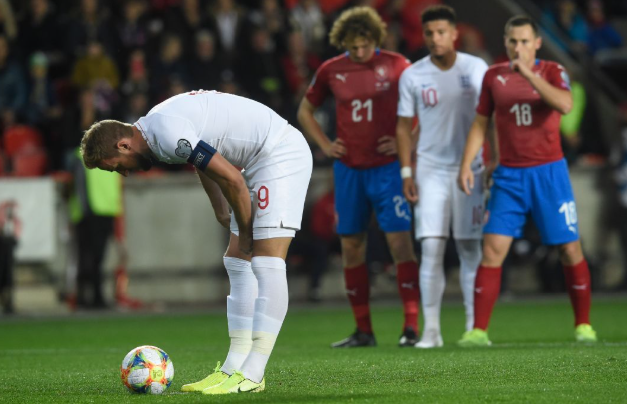 The Psychology of Penalty Kicks and Free Throws